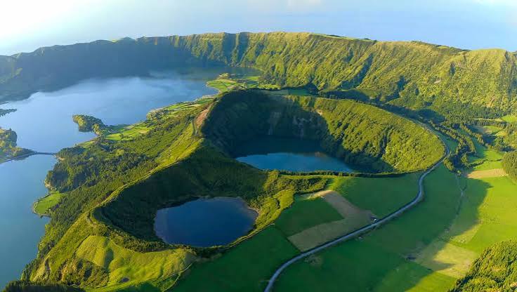Conquistar os Majestosos Picos Vulcânicos da Terceira