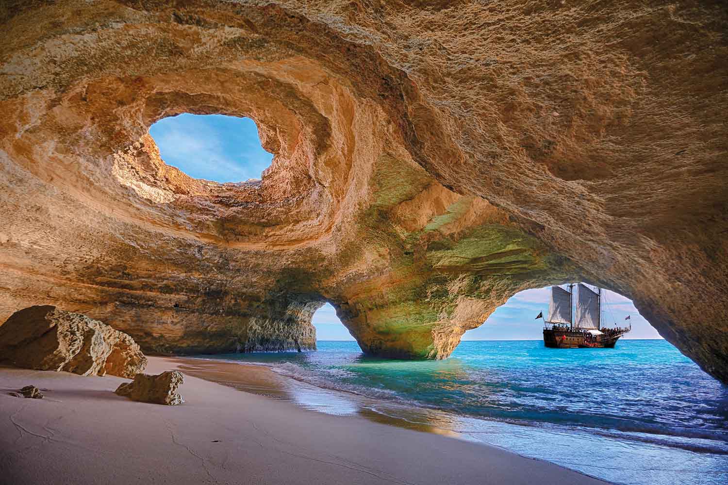 Lagos & Carvoeiro – The Coast of Discovery and Natural Cathedrals