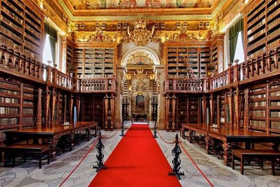 A Deslumbrante Biblioteca Joanina: O Templo dos Livros e dos Segredos