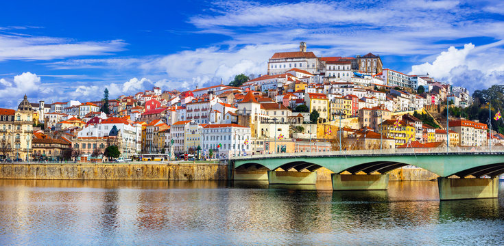 Coimbra e a Magia de Harry Potter: O Guia Definitivo Sobre as Tradições Portuguesas que Inspiraram a Ficção