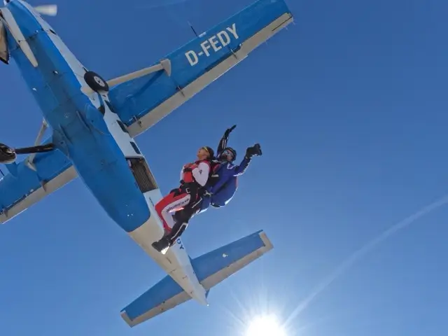 Silver Pack | Tandem jump at 9000 ft: - 1