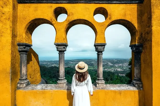 Tour Privado com Degustação de Vinhos: Sintra e Cascais - 1