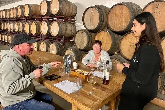 Exclusive Tiles Painting Workshop with Wine Tasting and Sesimbra Private Tour - 9