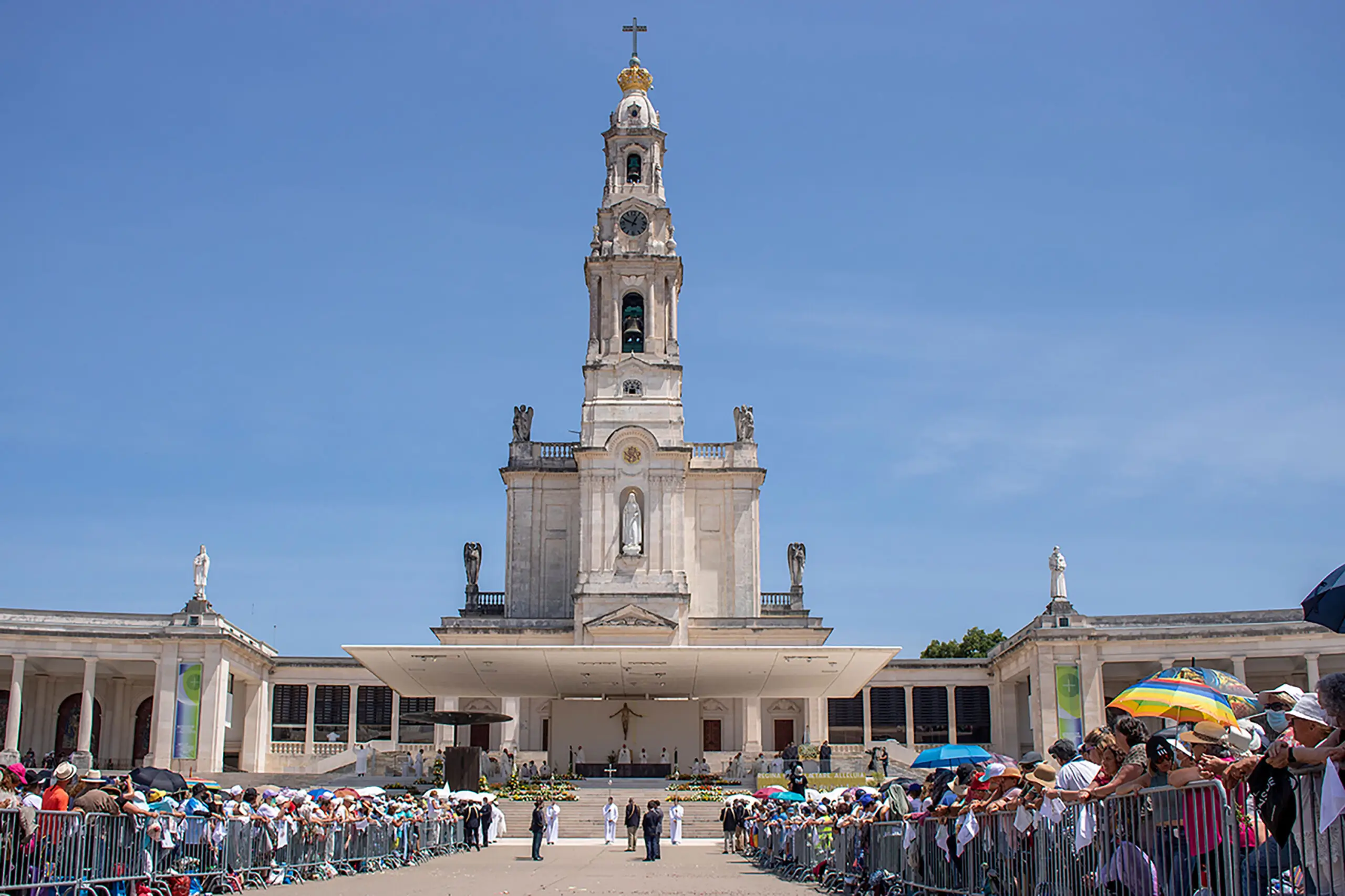 From Lisbon: Shared Tour to Fátima, Óbidos, Batalha e Nazaré - 1