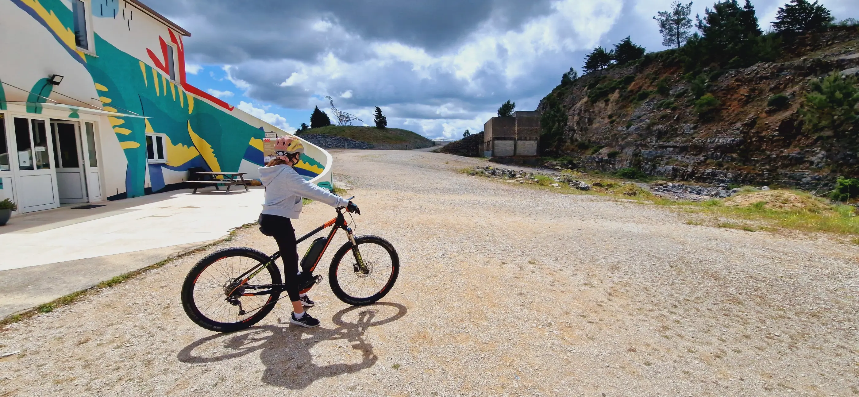 FÁTIMA: JURASSIC FOOTPRINTS E-BIKE TOUR - 1