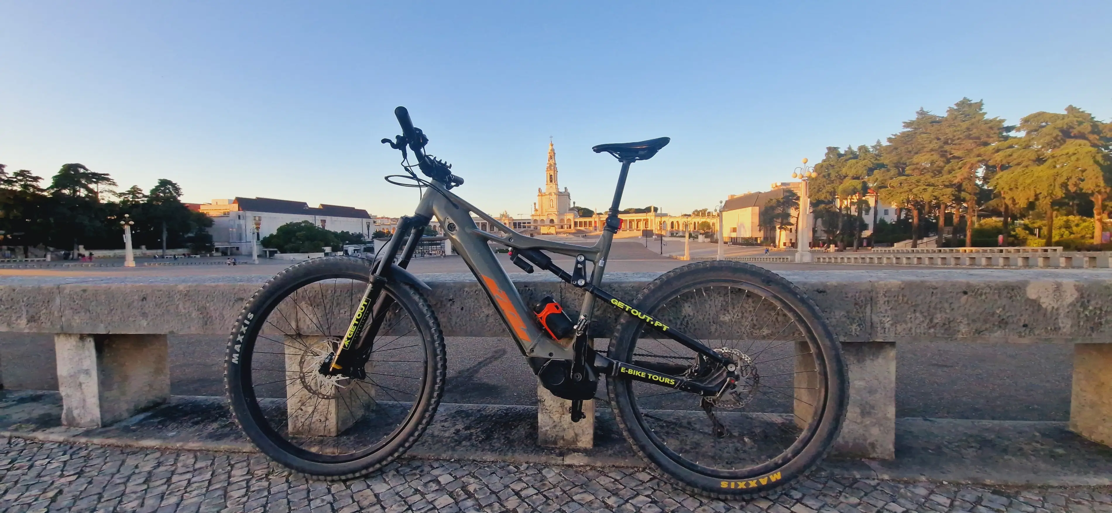 FÁTIMA: SANCTUARY, CASTLE & GASTRONOMY ALL-iN E-BIKE TOUR - 1