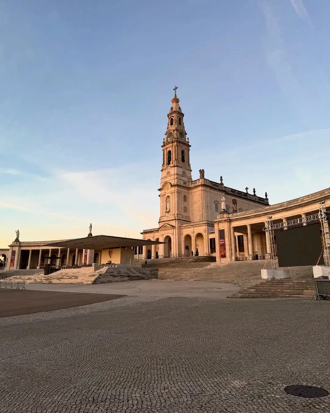 Visita guiada privada de dia inteiro a Fátima, Nazaré e Óbidos - Main