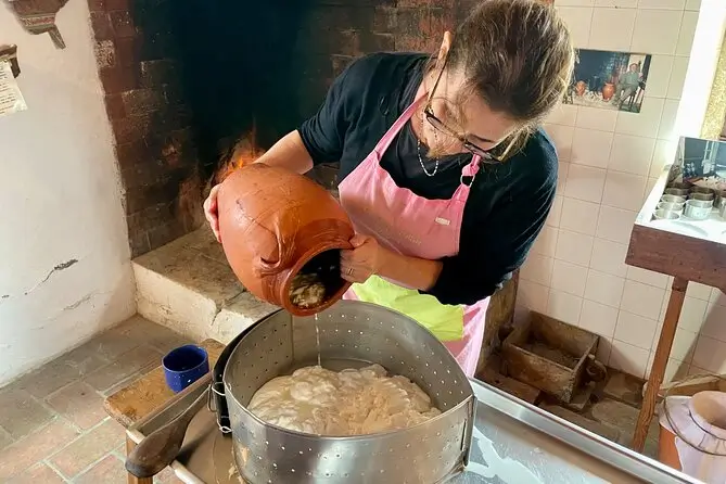 Private Azeitão Cheese Workshop, Wine Tasting & Sesimbra Tour - 3