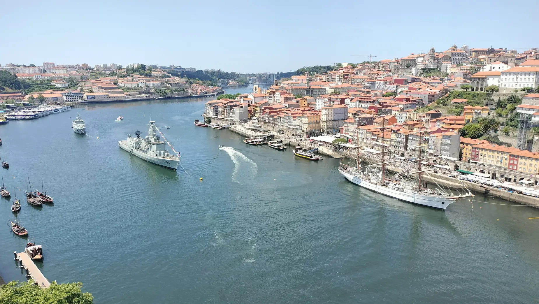 Porto: Visita Guiada Privada a Pé Entre Pontes e Memórias - 2